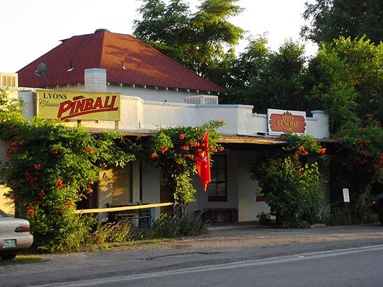 Early days at Lyons Classic Pinball